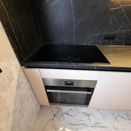 Современная угловая кухня 